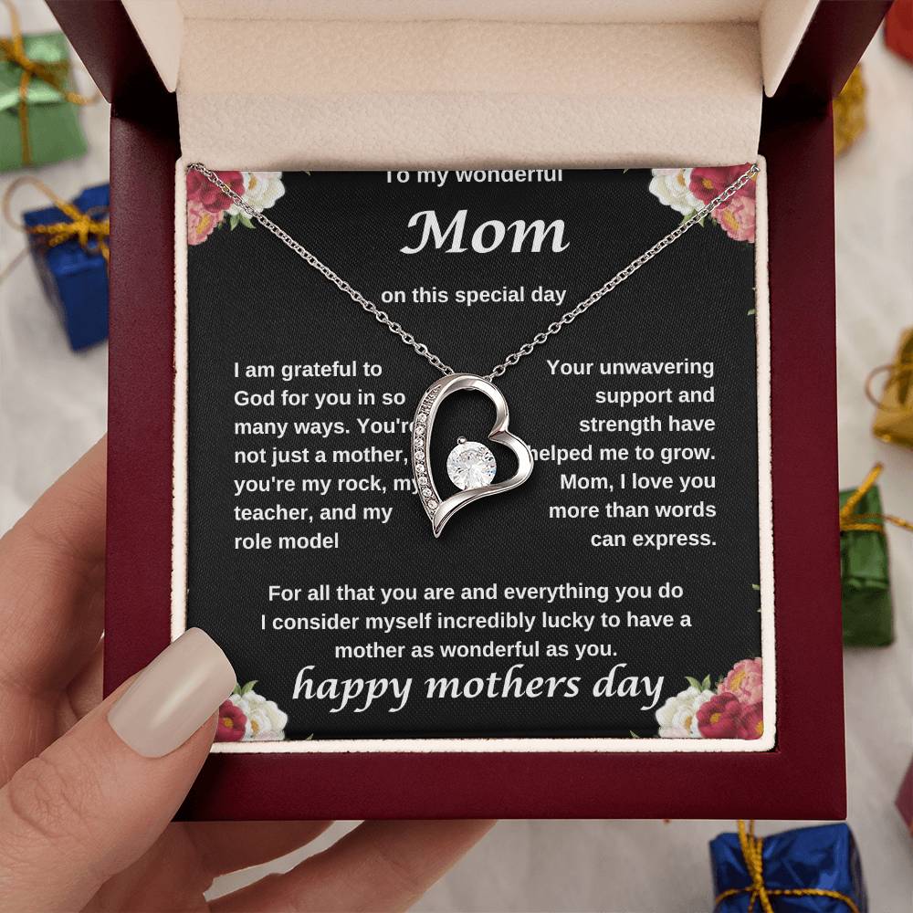 TO MY WONDERFUL MOM NECKLACE