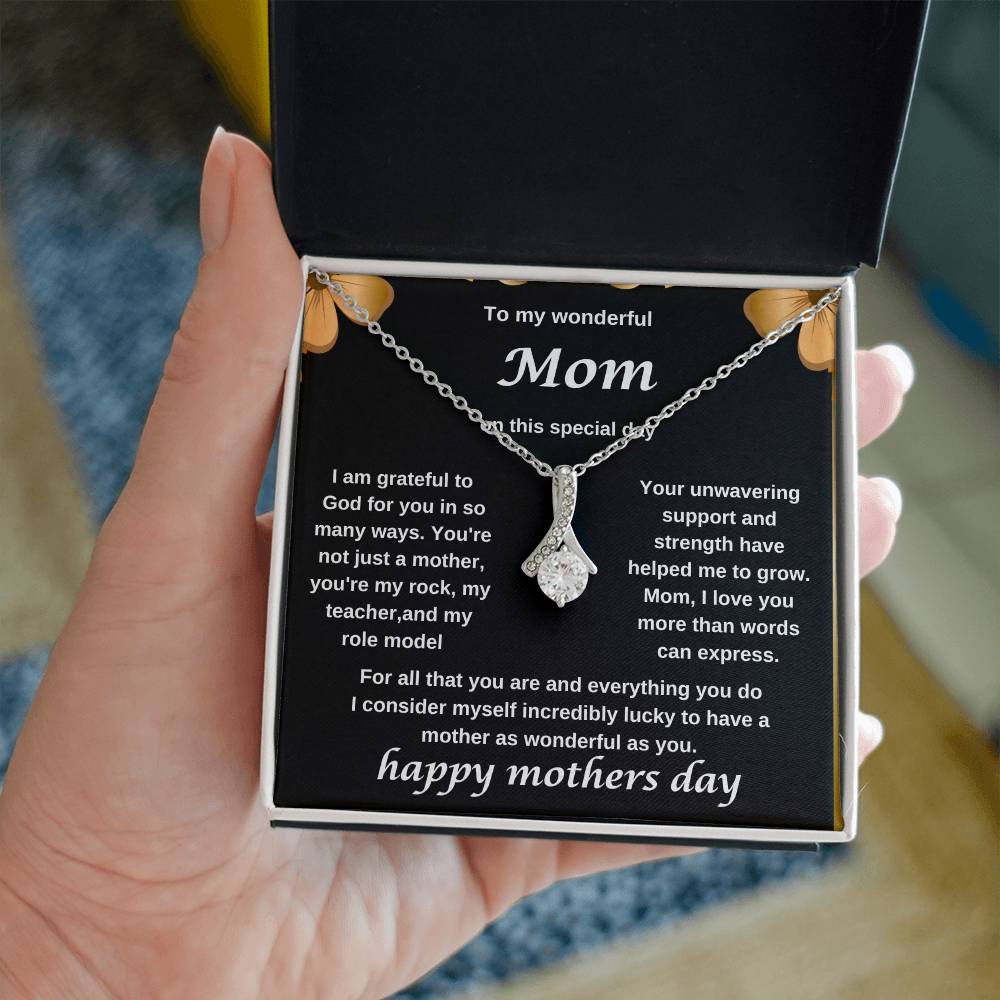 TO MY WONDERFUL MOM NECKLACE